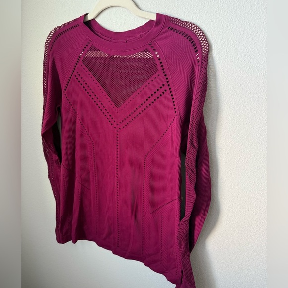Athleta Oxygen Top Magenta Perforated Breathable Size L Large - Picture 4 of 10